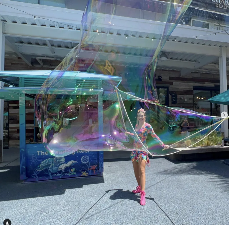 Giant Bubbles